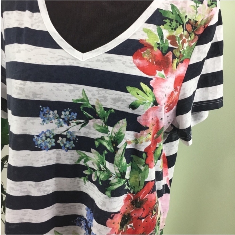 DG2 Diane Gilman floral embellished burnout short sleeve tee Woman’s L - Picture 14 of 16
